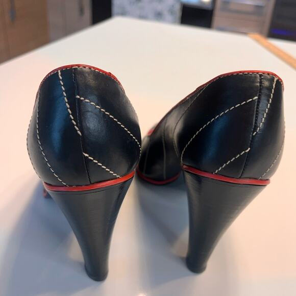 RARE VTG Gianfranco Ferre Black Leather Round Toe Pumps 8.5 - Picture 5 of 8